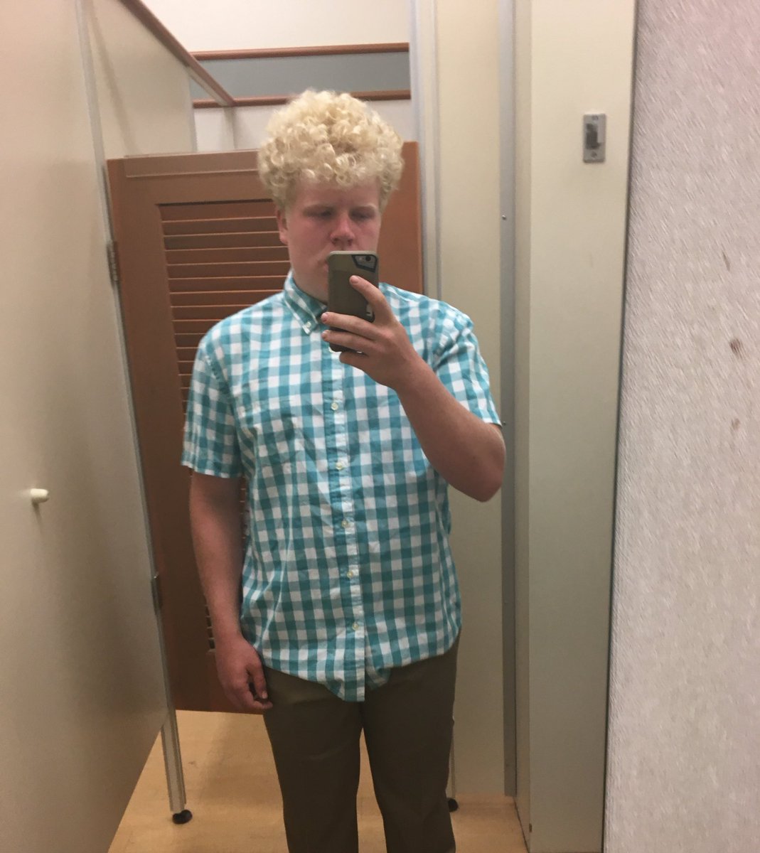 walkerjoness's tweet photo. Opinion on this outfit???
Like for no
Retweet for yes
Like ~and~ retweet for maybe???? https://t.co/dK5DV5hQ9W