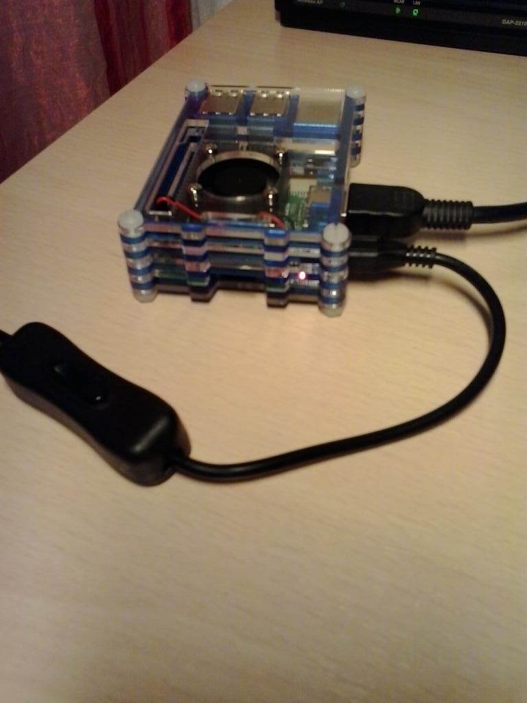 elerko10's tweet image. Jugueteando #RaspberryPi3B #Raspberry #Raspbian