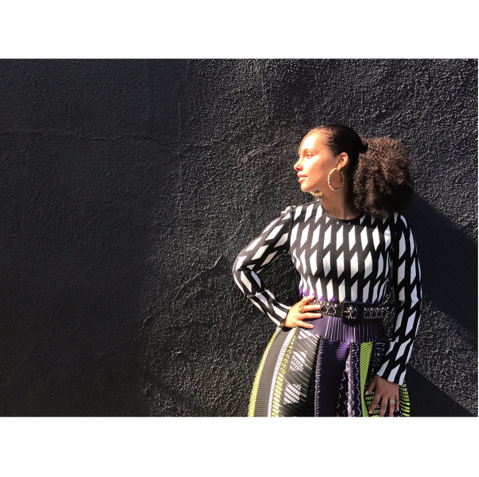 aliciakeys's tweet photo. #currentmood #sun #afro #vibes #inmyfeelings https://t.co/aXypwJRMOa