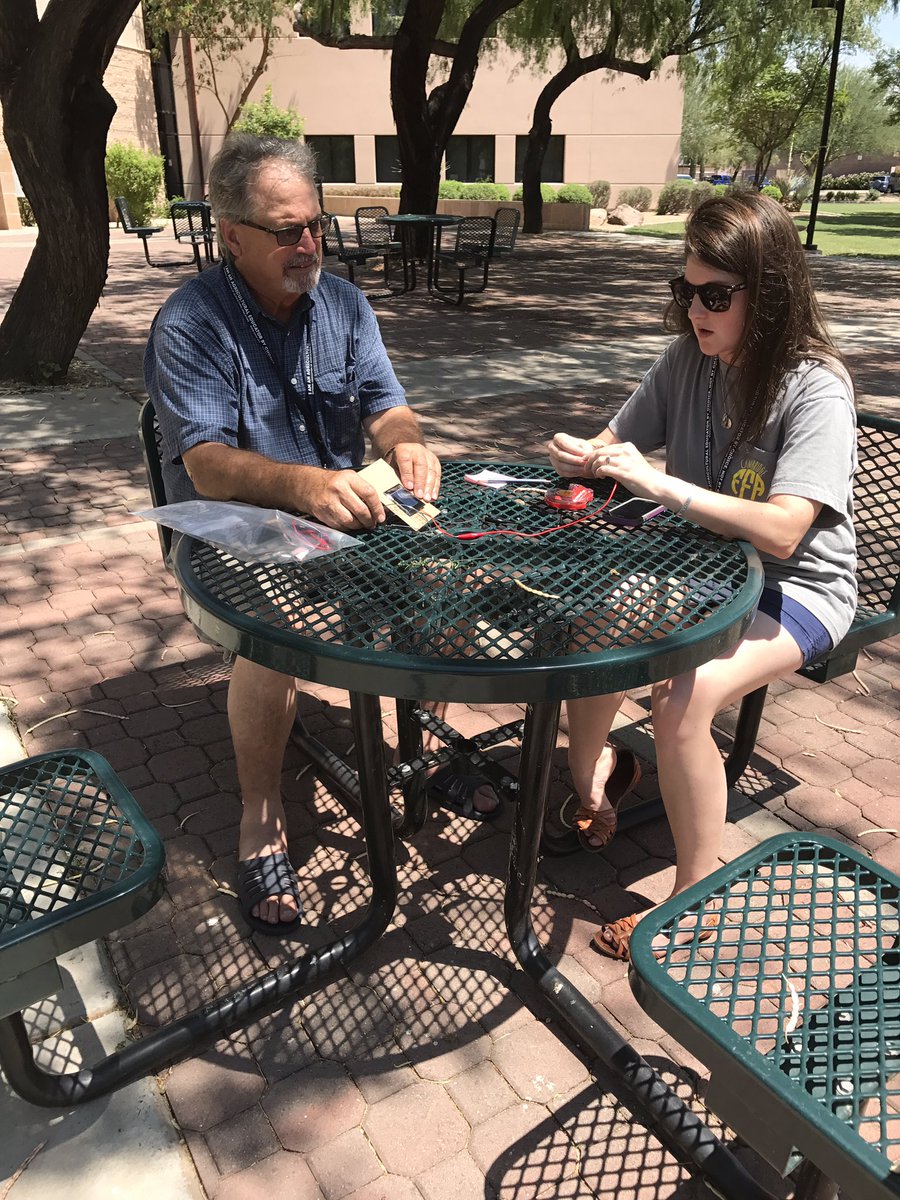 Phoenix is a great place to test out photovoltaic cells!  #wowitshotoutthere #nataa17 #naaeinquiry @DuPont_News <a href="/NAAE/">National Association of Agricultural Educators</a>