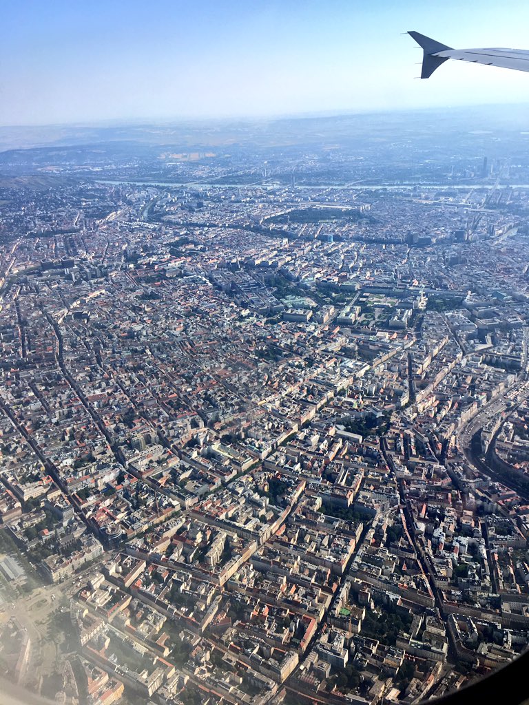doctroptard's tweet photo. Thanks to @AirFranceFR one day of fullwork in Vienna (Austria), way/back #AF1138 & #AF1239 https://t.co/UbUR9jBFYh