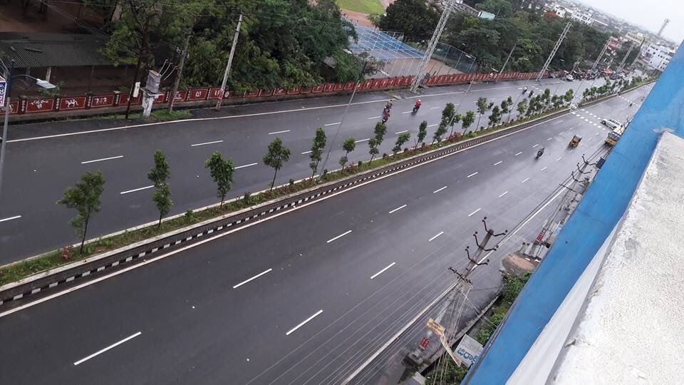 Aj_vadde's tweet photo. @KTRTRS @RaoKavitha Sign's of Development, Really felt happy when saw this pictures.#KHAMMAM CITY # TELANGANA. https://t.co/mHO8Lq0Ia4