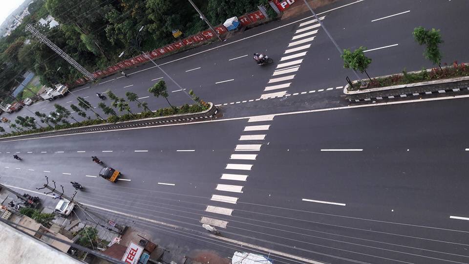 Aj_vadde's tweet photo. @KTRTRS @RaoKavitha Sign's of Development, Really felt happy when saw this pictures.#KHAMMAM CITY # TELANGANA. https://t.co/mHO8Lq0Ia4