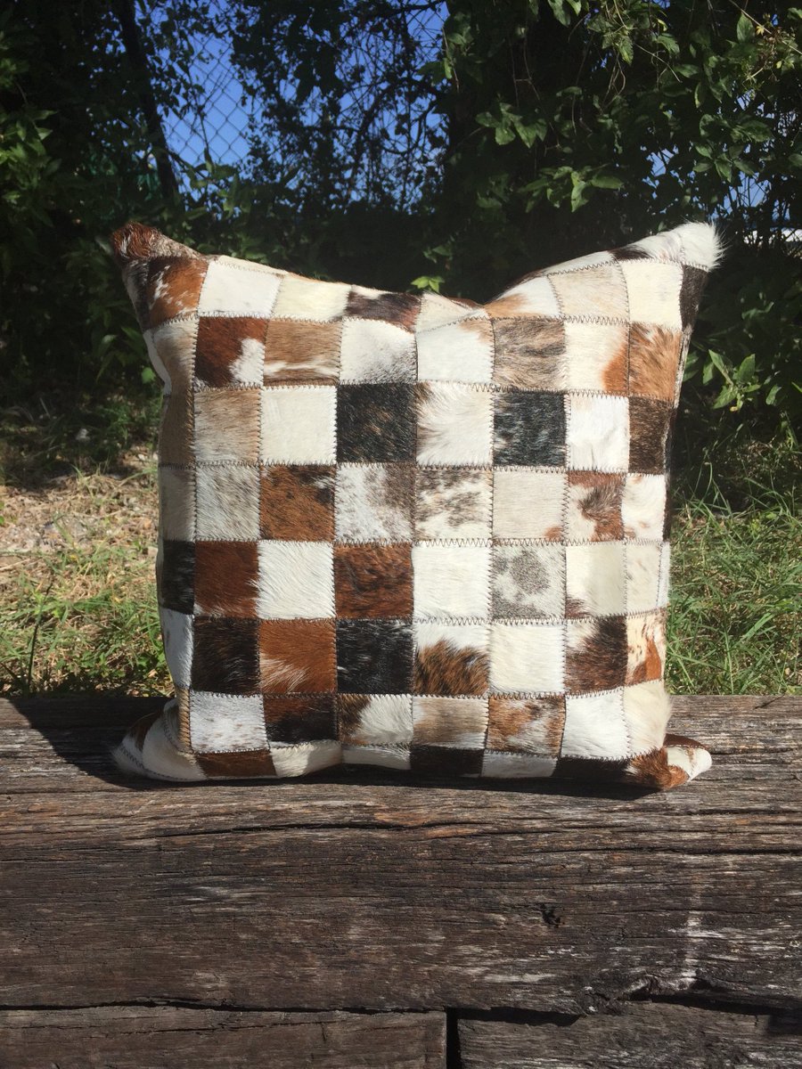 CowhideTXStore's tweet image. 18"x18" Cowhide Pillow on Sale visit etsy.com/shop/CowhideTe… #Cowhide #Cowhidepillow @CowhideTXStore