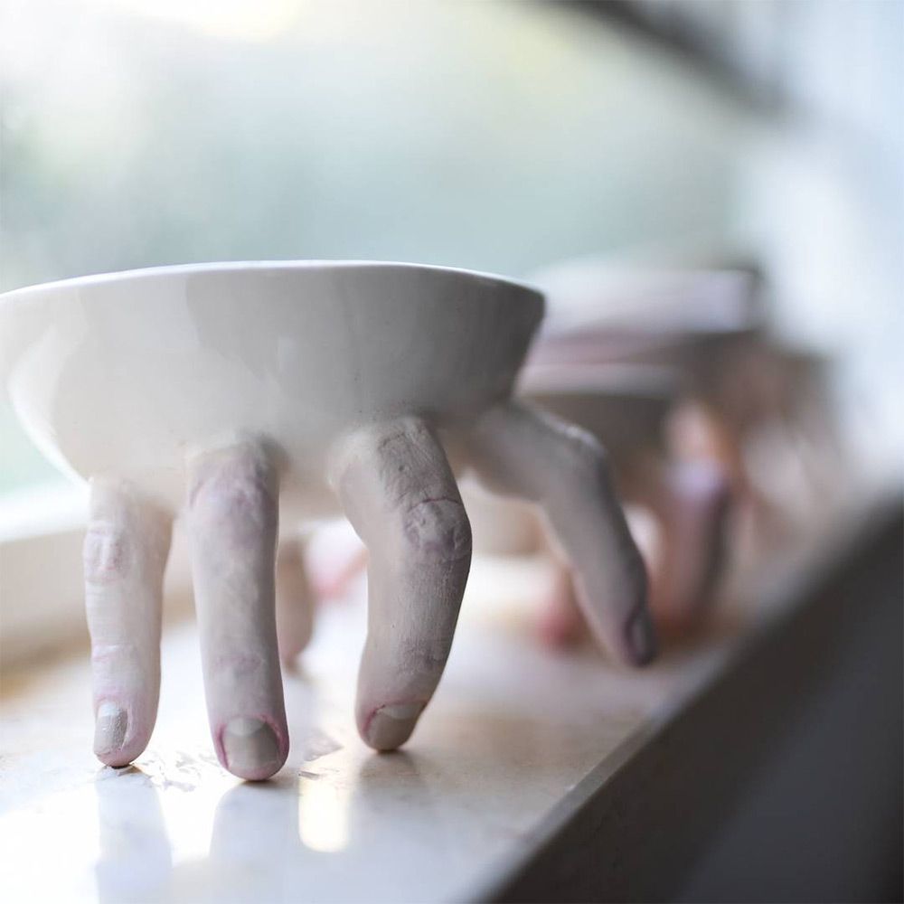 SkyScraperGirls's tweet photo. Artist Ronit Baranga’s Disturbing Anatomical Dishware Creeps Across Tabletops https://t.co/nmd7dLwtPn https://t.co/SLv9t5a5zn