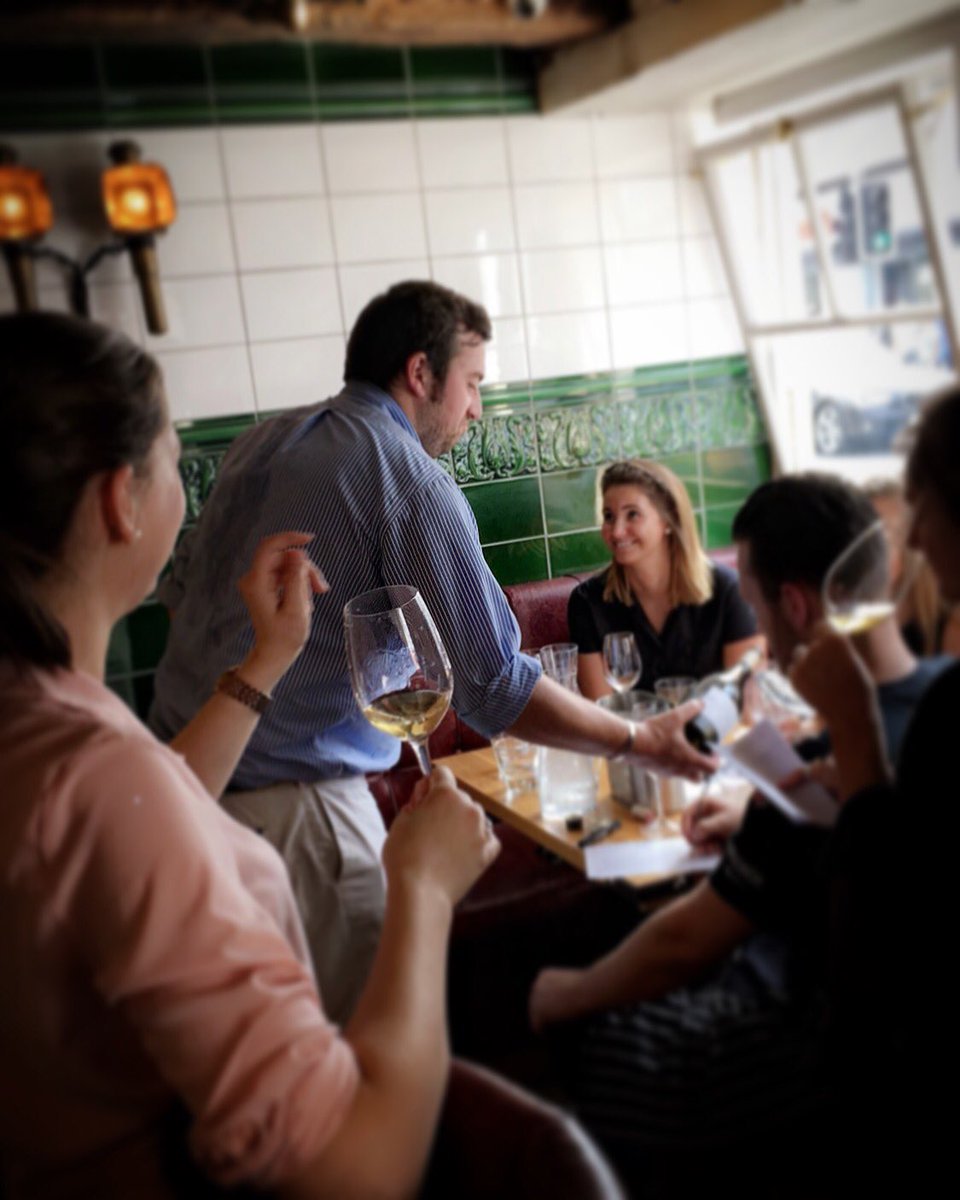 TheCoachMarlow's tweet photo. Afternoon wine tasting with Callum from @hdnwines! 🍷 https://t.co/wq1VbS6dCM