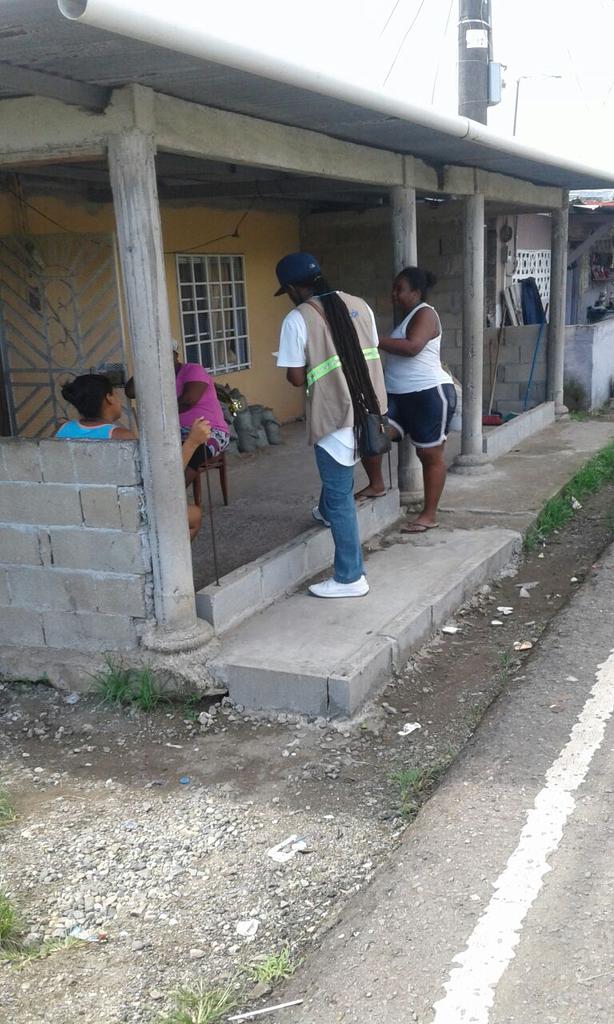 diatkinsong's tweet photo. Alfabetización de Mides-Colón realizando barrido en comunidades del corregimiento de Cristóbal, en busca de personas iletradas. https://t.co/H4DjxEGKNq