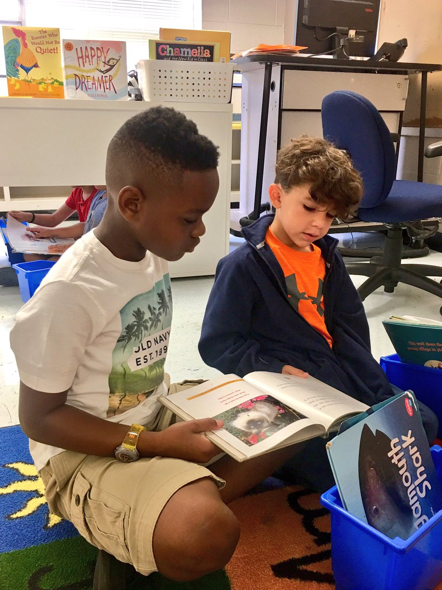 CCPSTeacher's tweet photo. Enjoying reading with our partners at #ycsdSummerAcademy #ycsd17 https://t.co/Gu5XcoRcZA