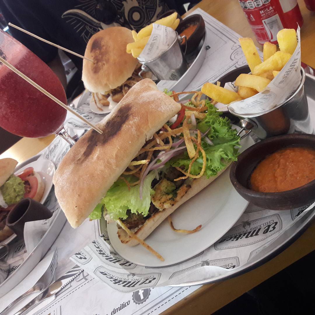 ElMitico1's tweet photo. Un almuerzo en #ElMitico no es cualquier almuerzo...es una experiencia llena de sabores!! hecho con cariño para todos ustedes 😊 https://t.co/Tba7LxqbGl
