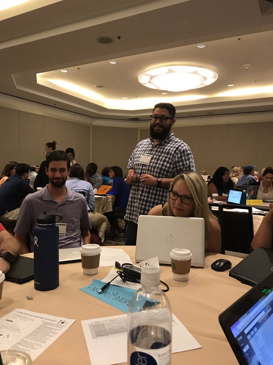LinzBaxter's tweet photo. Leading the way #summitlearning #Rmmsfam https://t.co/nDV2iEa7RQ