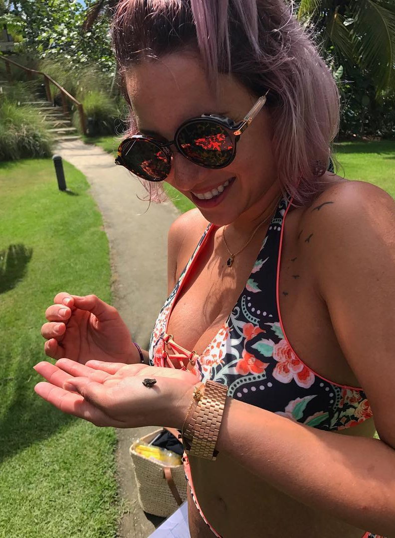 W_VIEQUES's tweet photo. Hi friend! #coqui #wvieques https://t.co/ttaIiScCrW