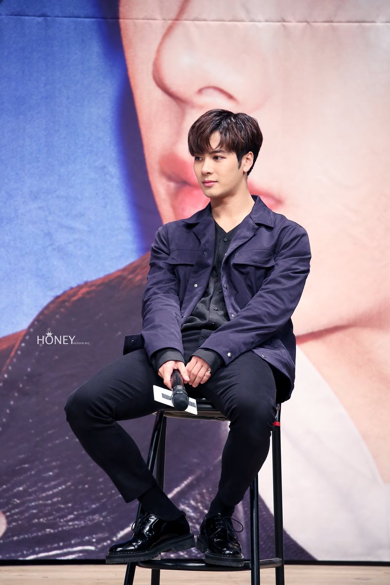 honeyjackson852's tweet photo. 170409 미니팬미팅 ❤
again~🤣
#王嘉爾 #GOT7 #jacksonwang  #jackson #잭슨 #왕잭슨 #TeamWang https://t.co/Dz28HgG4HV