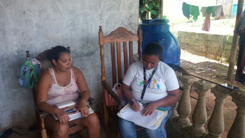 diatkinsong's tweet photo. Ángel Guardián de Mides-Colón realizando evaluaciones sociales, sudsanaciones de casos de beneficiarios y atendiendo denuncias. https://t.co/uTi3D3A0vk
