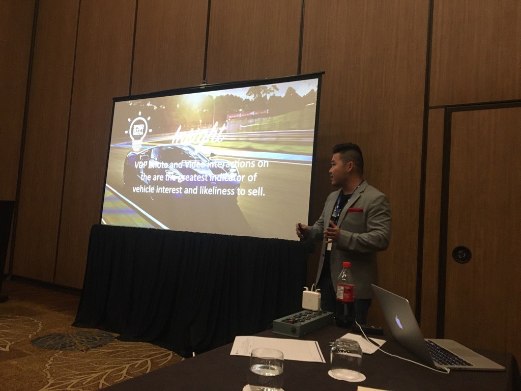 MrScottMeyer's tweet photo. Measure photo engagement. That shows who is going to buy. #DSCDF @renoldliu https://t.co/43hvTK9440