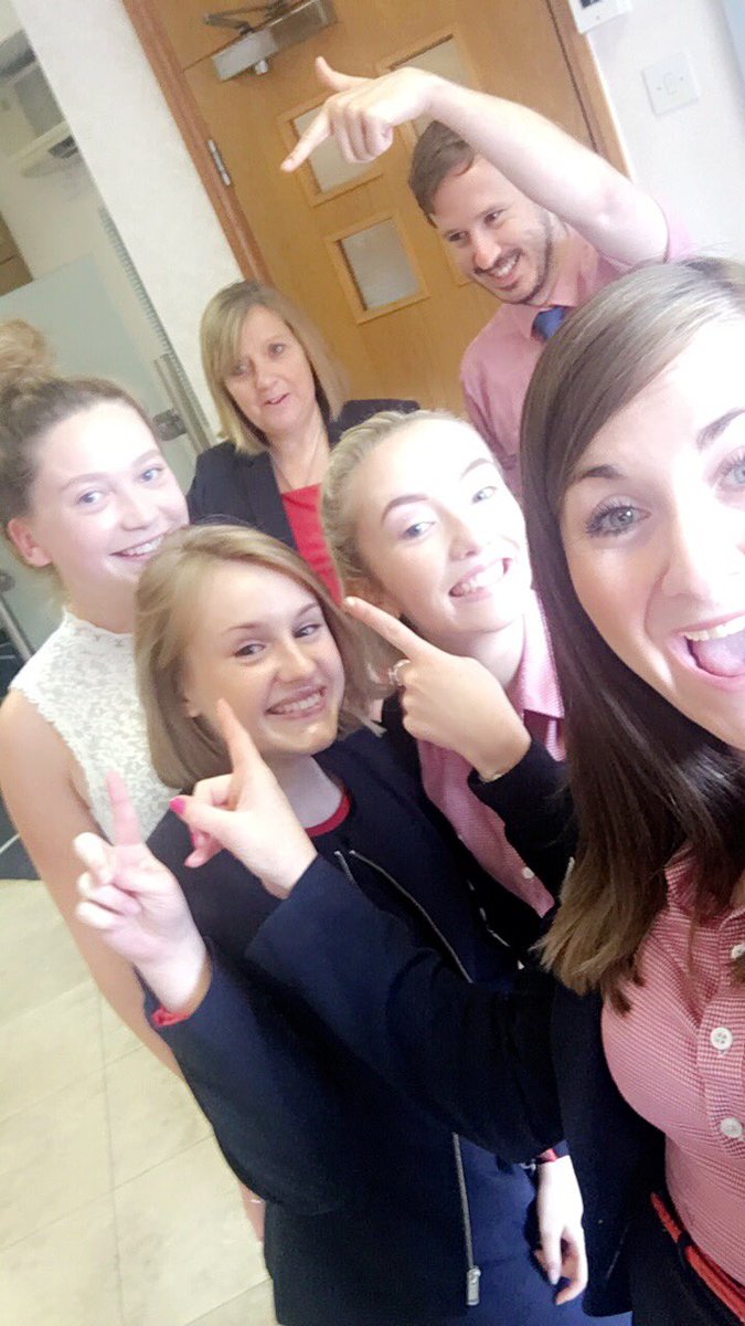 Karis_93's tweet photo. Welcome to the team, Evie! #NewJob #TeamBanbury @Dan_Sollis @NBSSouthernEng https://t.co/6kJt4iadKt
