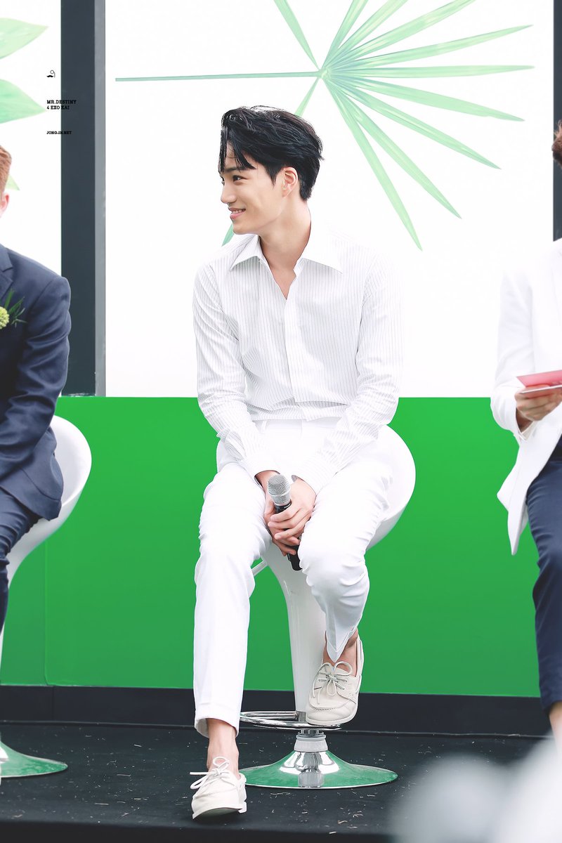 KaiiWorld's tweet photo. 170718 #KAI at The War Press Conference
©mr. destiny https://t.co/ZJpAewsJQp