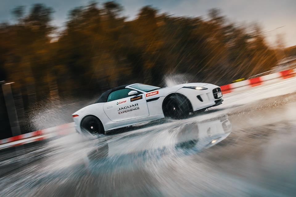 А вам нравится автоспорт? За какими соревнованиями вы следите?
#Jaguar