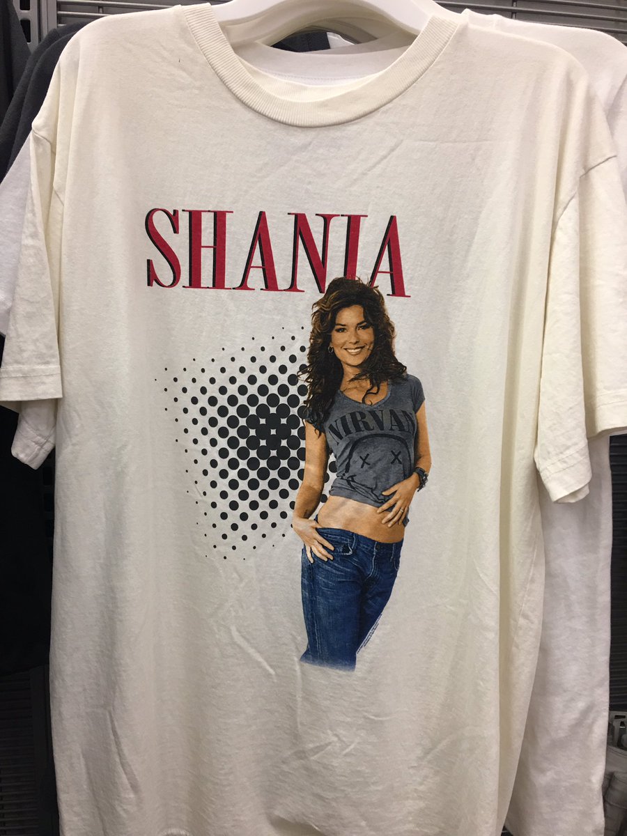 hairicaaa's tweet photo. who.....who is receiving royalties on this shirt https://t.co/AGjzwE3dec