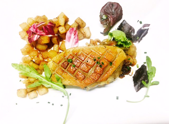 davidpicn's tweet photo. @GordonRamsay I have been watching your shows and learning heaps from them! How does this duck breast look? https://t.co/woWBEYOH3V