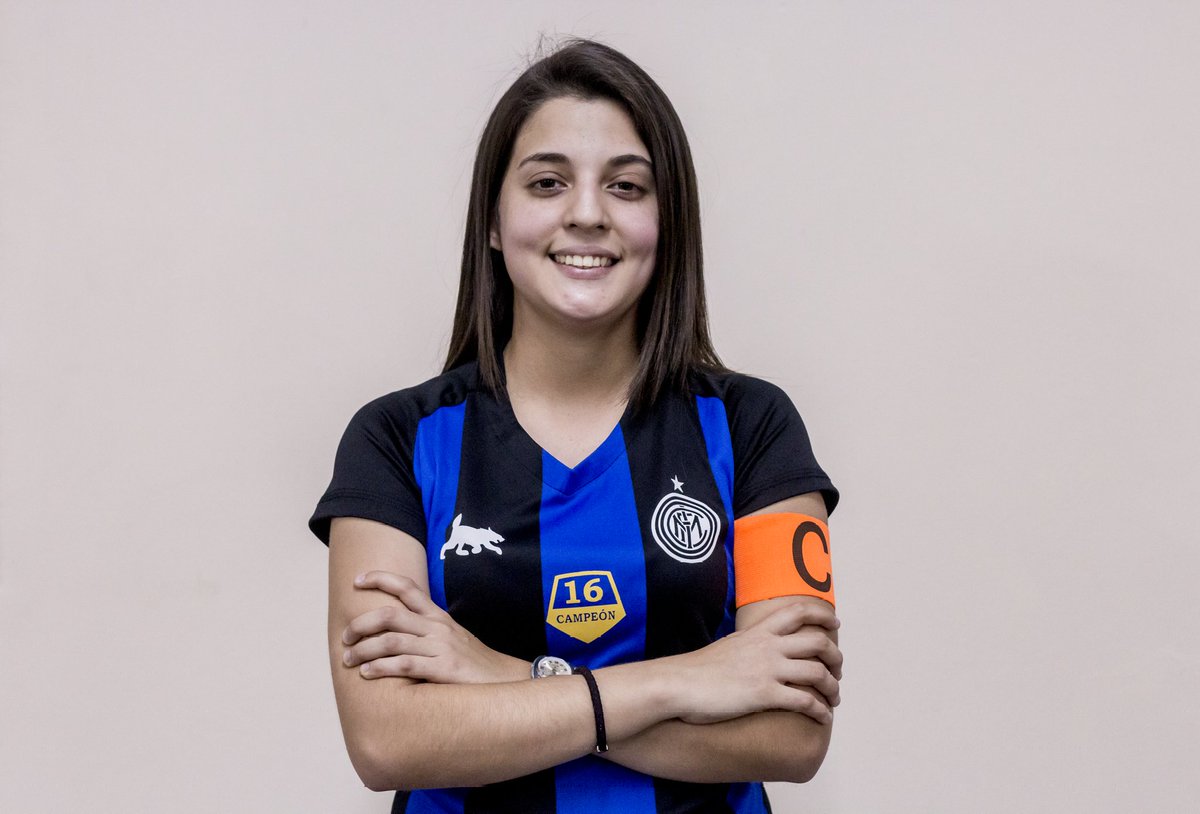 InterFemUNA's tweet photo. Orgullo del Inter 🔵⚫
La Capi y la Millonaria forman parte del equipo ideal de la semana,muchas felicidades!! #InteristaSoy #EstoEsInter https://t.co/6W9zXcLLu5