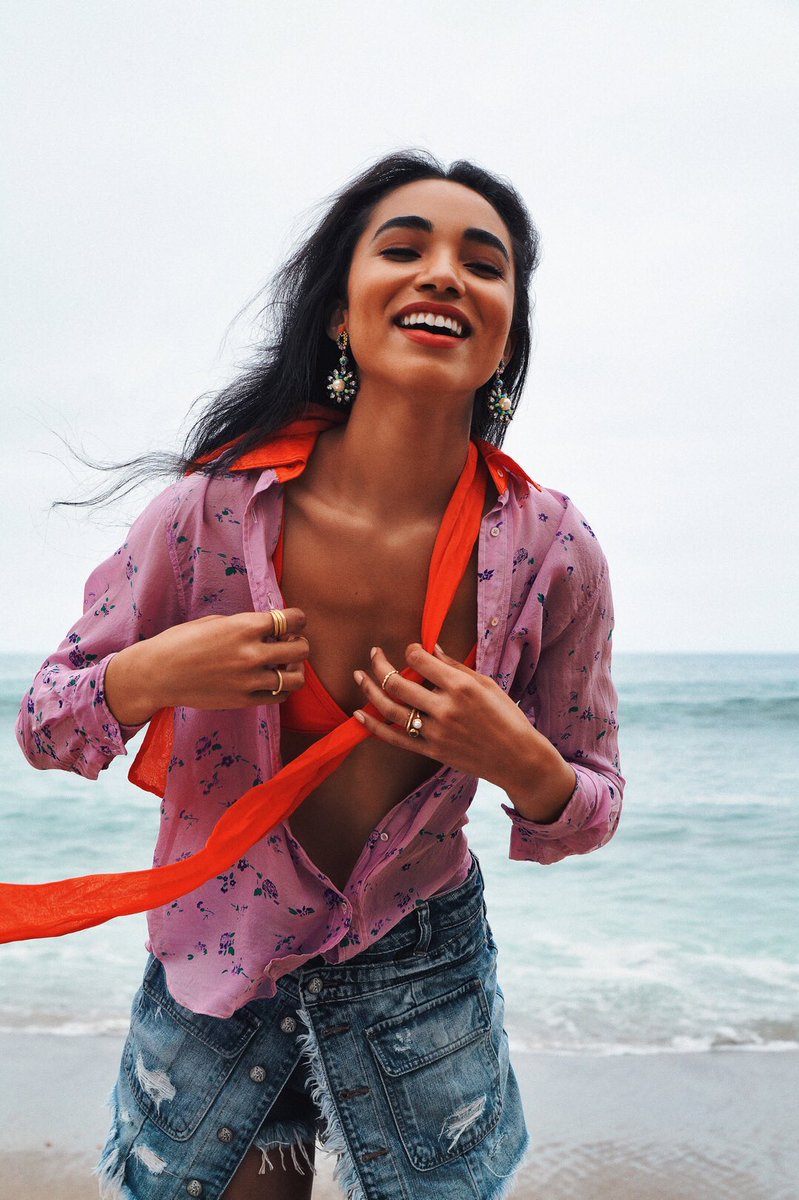 tagsshop's tweet photo. #VivienRamsay always puts us in a great mood 😃 Available now at TAGS LA #TrendingAtTAGS https://t.co/VlRw6GbClj