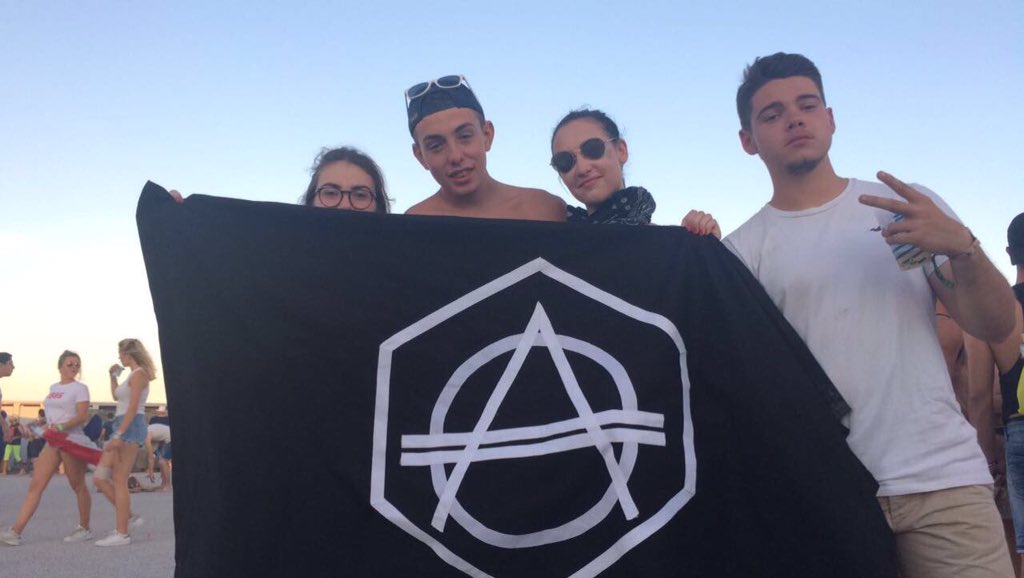 iamluucie's tweet image. ELECTROBEACH 2017 #EMF2017