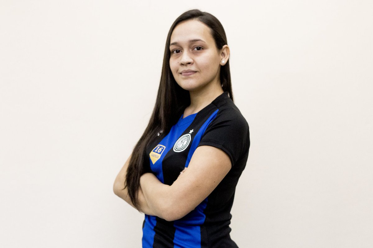 InterFemUNA's tweet photo. Orgullo del Inter 🔵⚫
La Capi y la Millonaria forman parte del equipo ideal de la semana,muchas felicidades!! #InteristaSoy #EstoEsInter https://t.co/6W9zXcLLu5