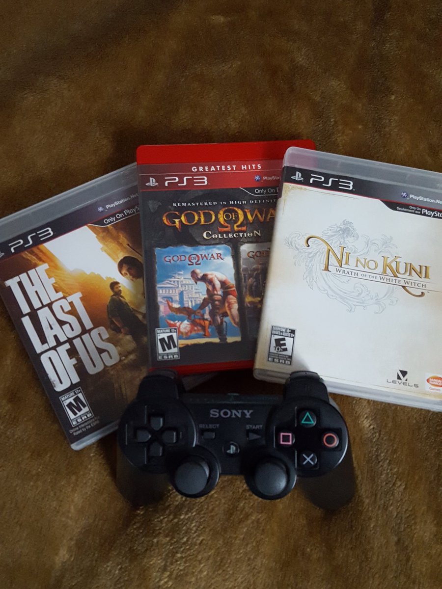 Outclassed_Jack's tweet photo. I have FINALLY purchased my first Sony console! Got a PS3 :) A bit behind on some great games... where do I start? #excited  @PlayStation https://t.co/xjjkMGG7SE