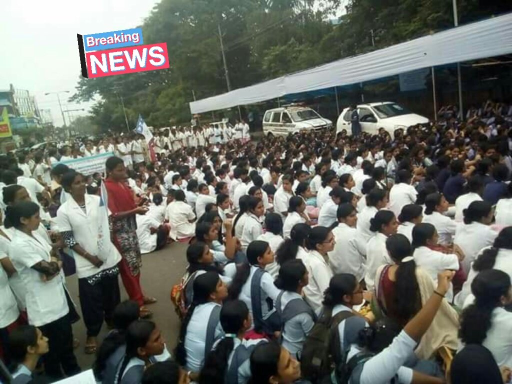 vcmofficialnews's tweet photo. #Support_Kerala_nurses_strike https://t.co/ROyFEemtIN