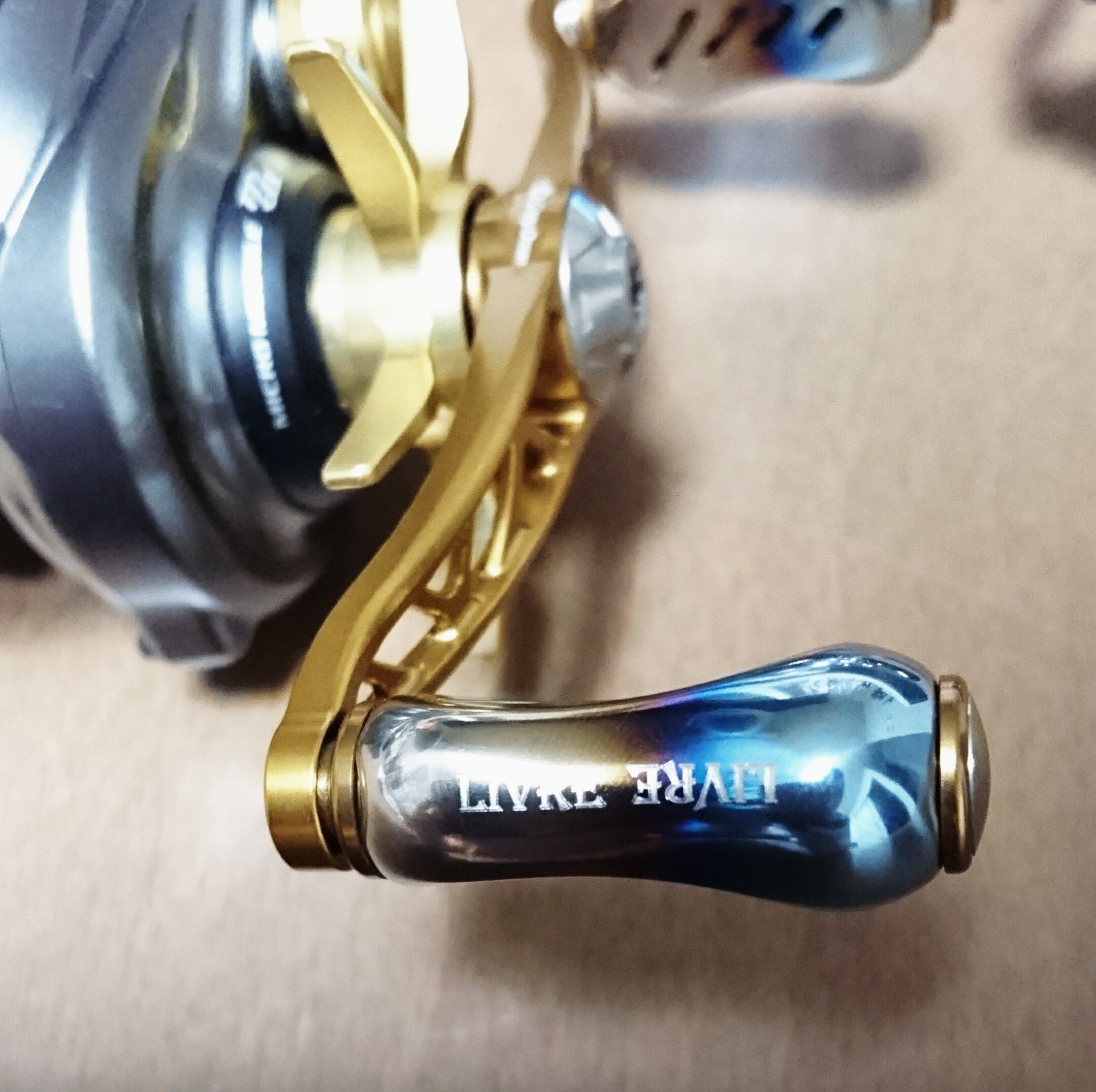 تويتر Tkf Lures على تويتر メタニウムdc メタニウムmgl ハンドルカスタムしてみました Livreのカスタム ハンドルに交換しました デザインが カッコいい リブレ Livre 15メタニウムds 16メタニウムmgl T Co Nvgrdvpcs2