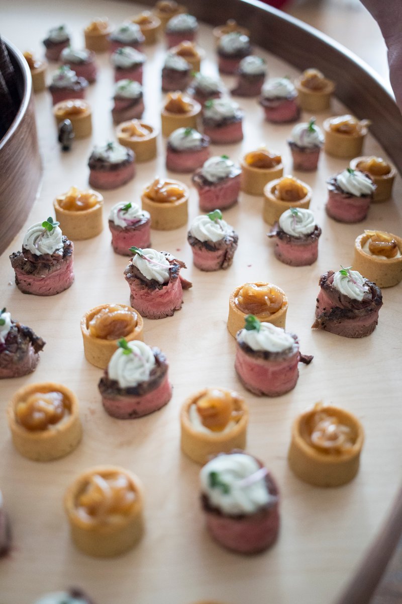 MybleuEvents's tweet image. The @randall_gallery perfectly complemented our works of #edibleart at last night's @WeddingWire networking event: bit.ly/2vf7AM5