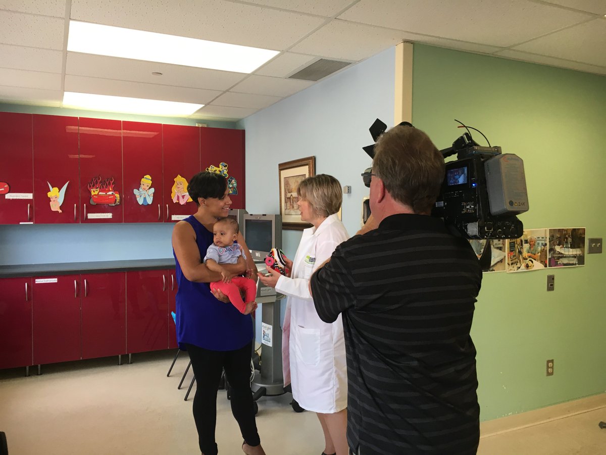MGHToronto's tweet photo. Don't miss Dr. Jennifer Cram discussing benefits of #skintoskin after C-section TONIGHT on @CTVToronto at 6 PM @SarahEDowney1 @wolfklassen https://t.co/8nnlzgNdSy