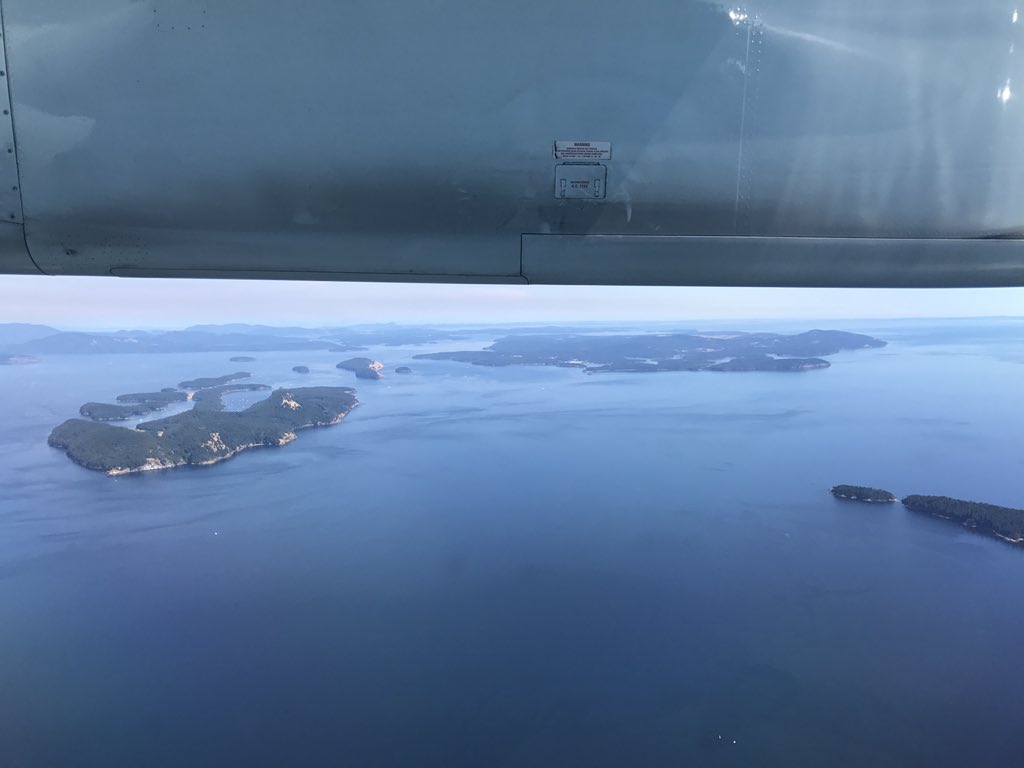 baumlab's tweet image. View of the temperate Canadian west coast islands from plane. First leg of long journey to #Kiritimati #KI2017 #coralsciencehereicome