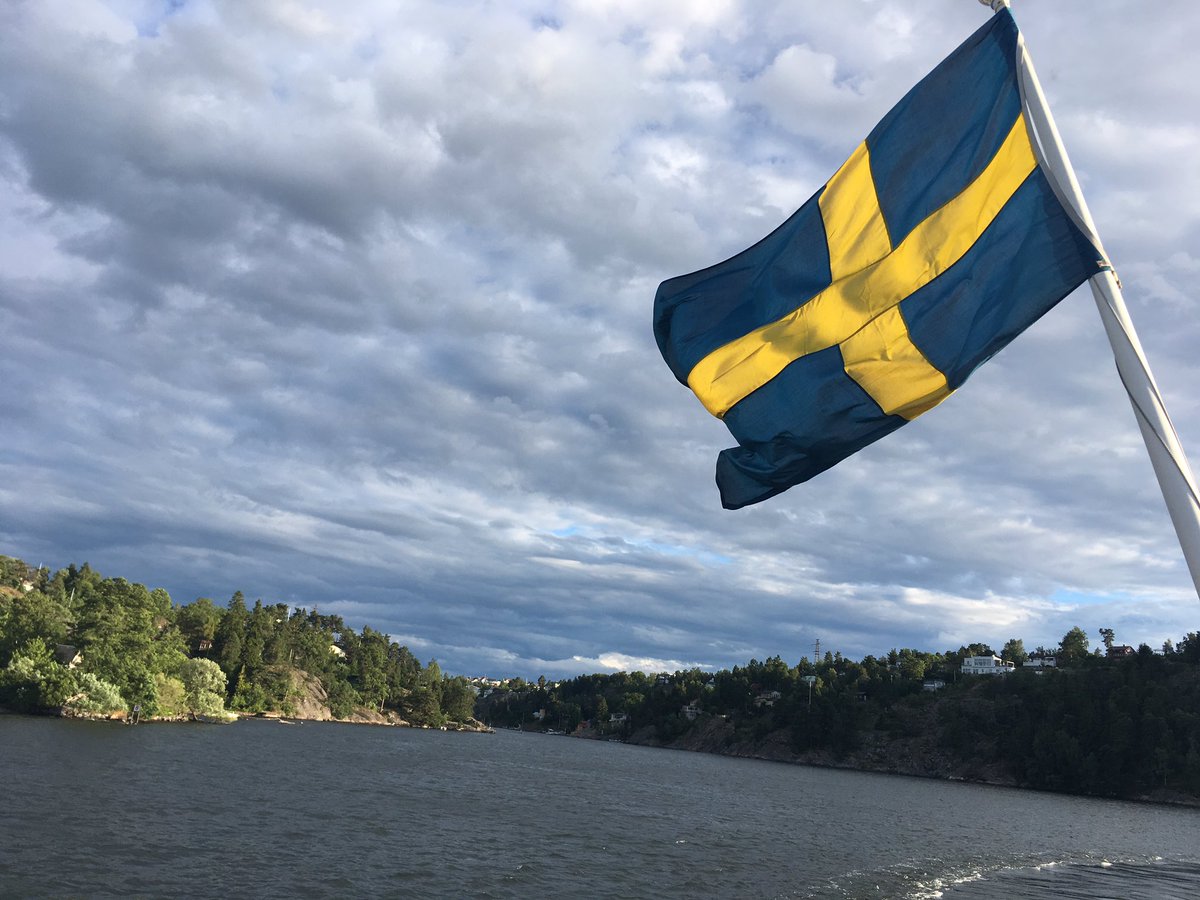 Metasub_Zurich's tweet photo. Dinner cruise :) #metasub Thanks to our fantastic hosts @MetaSUB_Sweden @metasub https://t.co/26hPZGmWEQ