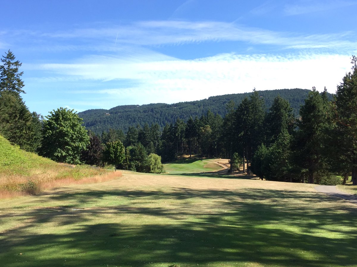 superjhooper's tweet photo. Happy to sponsor today's #VIGSA meeting and Dave Creamer Memorial Golf Tourney @SaltspringGolf. An absolutely perfect day! @PlantHealthDiv https://t.co/aV9uzyGzji