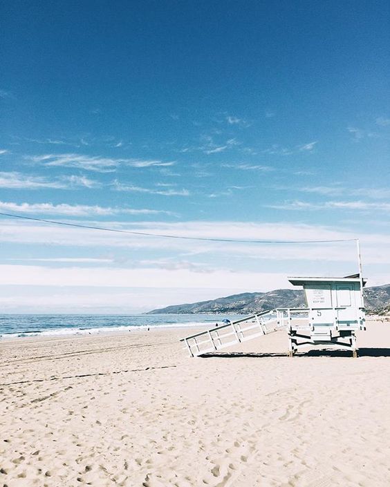 PointeStudio_'s tweet image. Hold all of our calls. We're taking a beach day. 🌅 #pointestudio