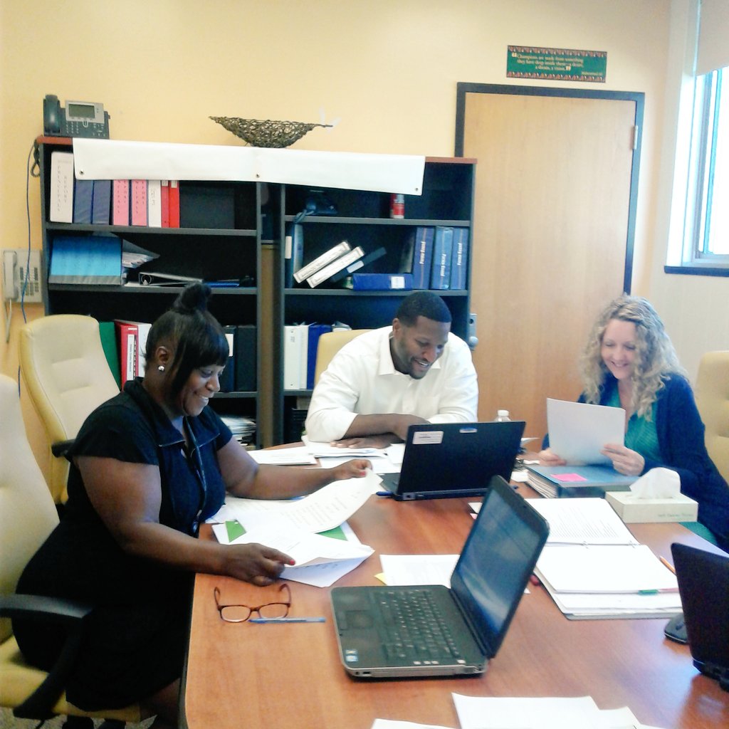 BOES ILT Cabinet still working on buildingabrighterfuture for 2017-2018 school year 🤗🤗😋 <a href="/MirthilBuilt/">The Hip Hop Principal</a> <a href="/Asbury_ParkSD/">Asbury Park Schools</a>