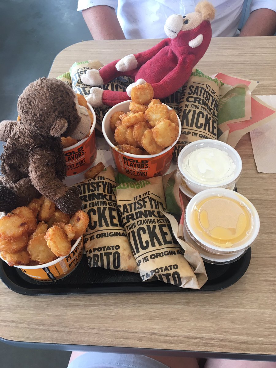 Rebecca_Core's tweet image. Celebrating Taco Tuesday at the OG @tacojohns