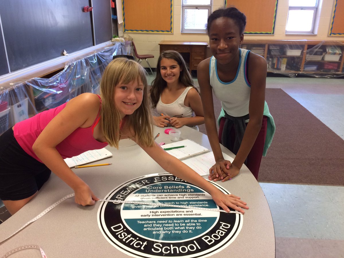 andy_bulat's tweet photo. Moving Forward Summer Learning at Eastwood PS. Students discovering the relationshio b/w circumference, diameter and Pi. https://t.co/BXS58pBI9n