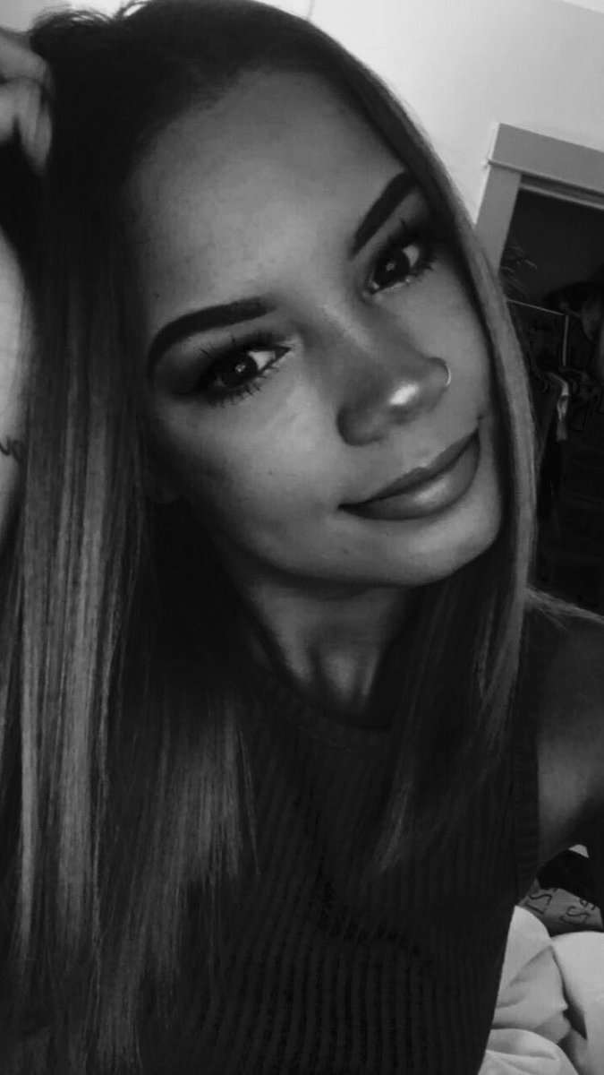 LailaMarieD's tweet photo. Summertime fine🌞 https://t.co/xnJDmsR6Ay