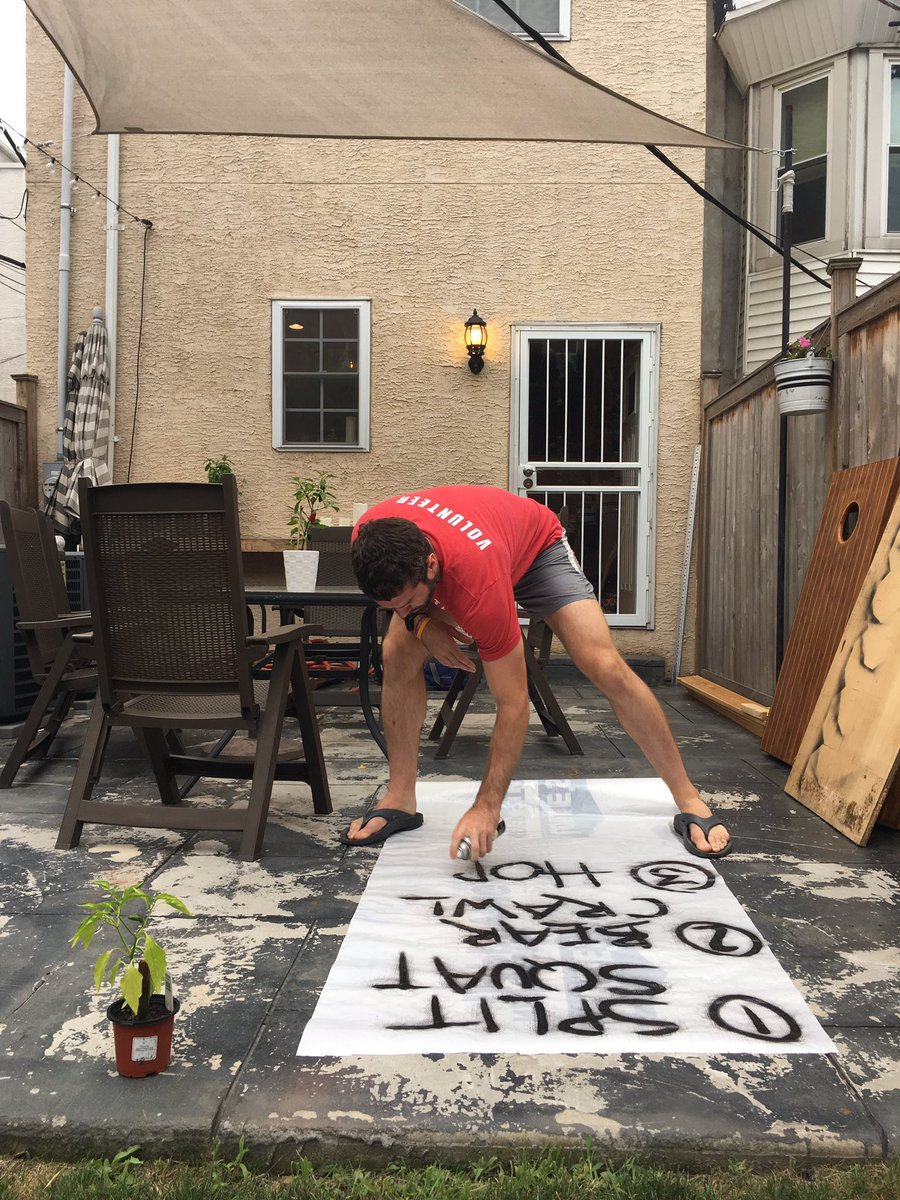 Santa's elf is busy on Xmas eve. #JustShowUp - Art Museum Steps 6:25am - don't forget to bring cookies for Santa