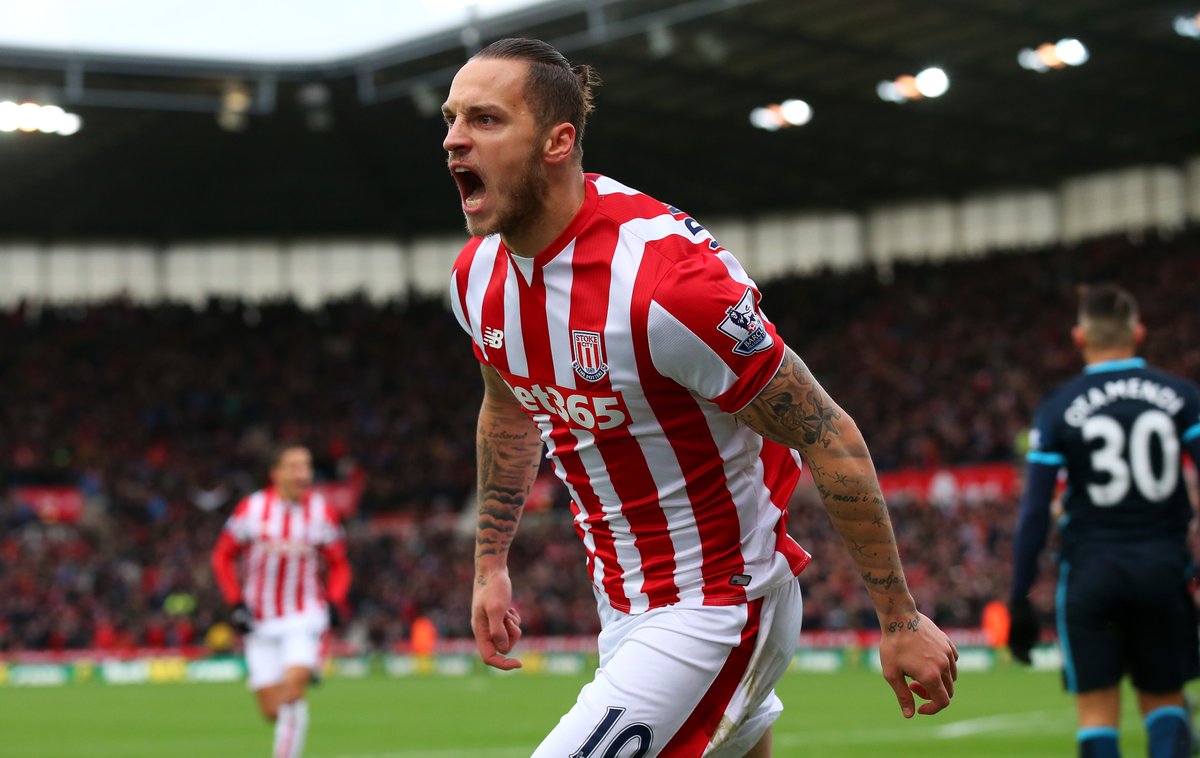 SkySportsNews's tweet photo. Sky sources: @WestHamUtd have had a third bid of £24m accepted by @stokecity for Austrian winger Marko Arnautovic. https://t.co/gGEvj9UyG1