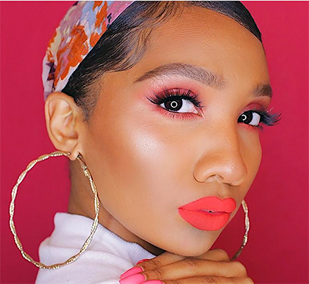 purcosmetics's tweet photo. #PURBeauty @arielvscupcake_shows off her GORG look using our #crueltyfree lashes in #Bombshell 😍 #PURCosmetics #PURPro #complexionauthortity https://t.co/f8zqA5hgv0