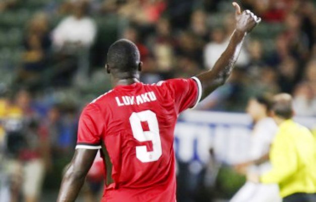 Pilih Boyong Lukaku, Keputusan Transfer Man United Dipertanyakan Legenda Chelsea okz.me/CYkx5