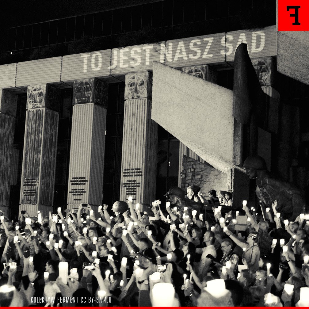 Ferm3nt's tweet photo. Tym razem idziemy pod Pałac #Duda zawetować #reformasadownictwa #ObrońmyDemokracje z @AkcjaDemokracja https://t.co/VoY3jthNY6