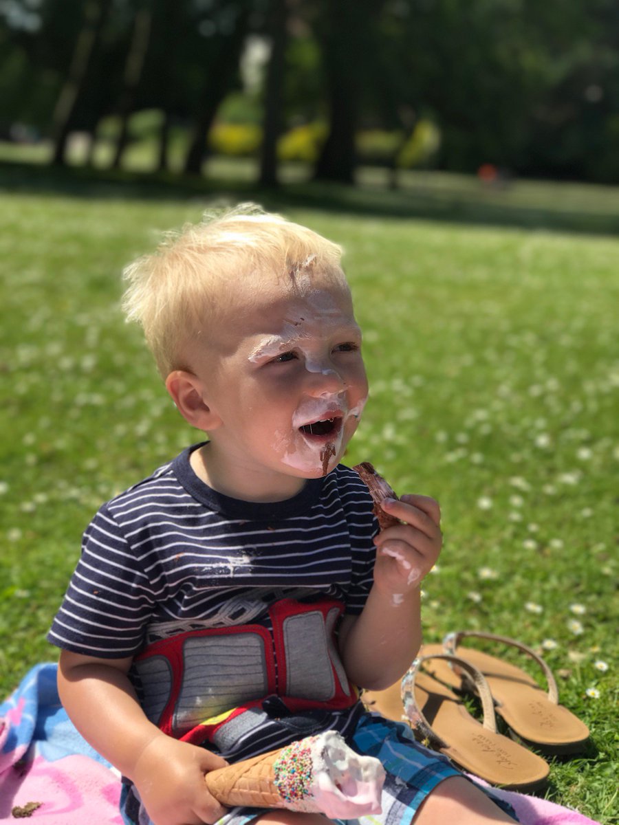 RoryToddlerLife's tweet photo. Someone loves ice cream! Us like his mummy! #summer #bathneeded https://t.co/ydZyHRg994