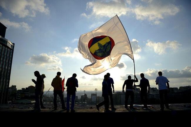 KadikoyBogaasi's tweet photo. DÜNYA FENERBAHÇELİLER GÜNÜNÜZ KUTLU OLSUN https://t.co/HudZMPT8Yr