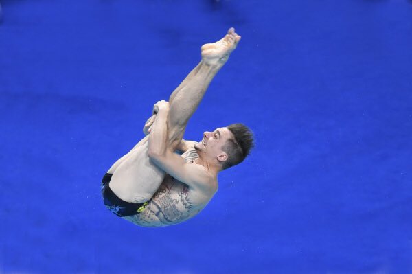 Patrick_Perez_'s tweet photo. NOUVELLE MEDAILLE D'OR POUR LA FRANCE!

Epreuve mixte "Team Event" Laura Marino et Matthieu Rosset
#Plongeon #budapest2017 #ChampionsDuMonde https://t.co/I4r7FvCDJu