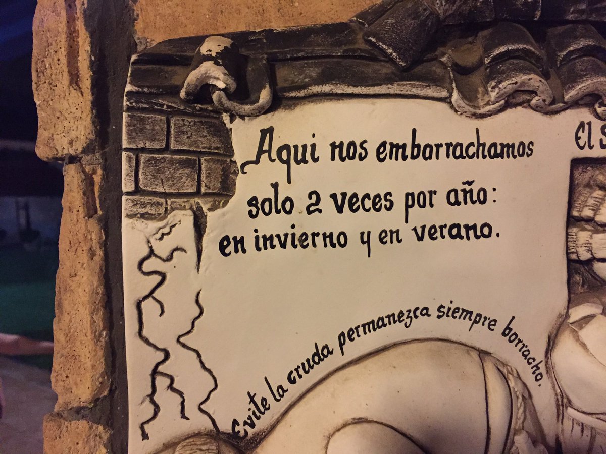 TapasDeCan's tweet photo. #solodosvecesalaño #realhastalamuerte #brinquenbailen #PoderosoLorpings @CliffElPerroRed @trompadeyoyo @LaViejaTapuda @ElBadBrown https://t.co/lLCOqBAoZT