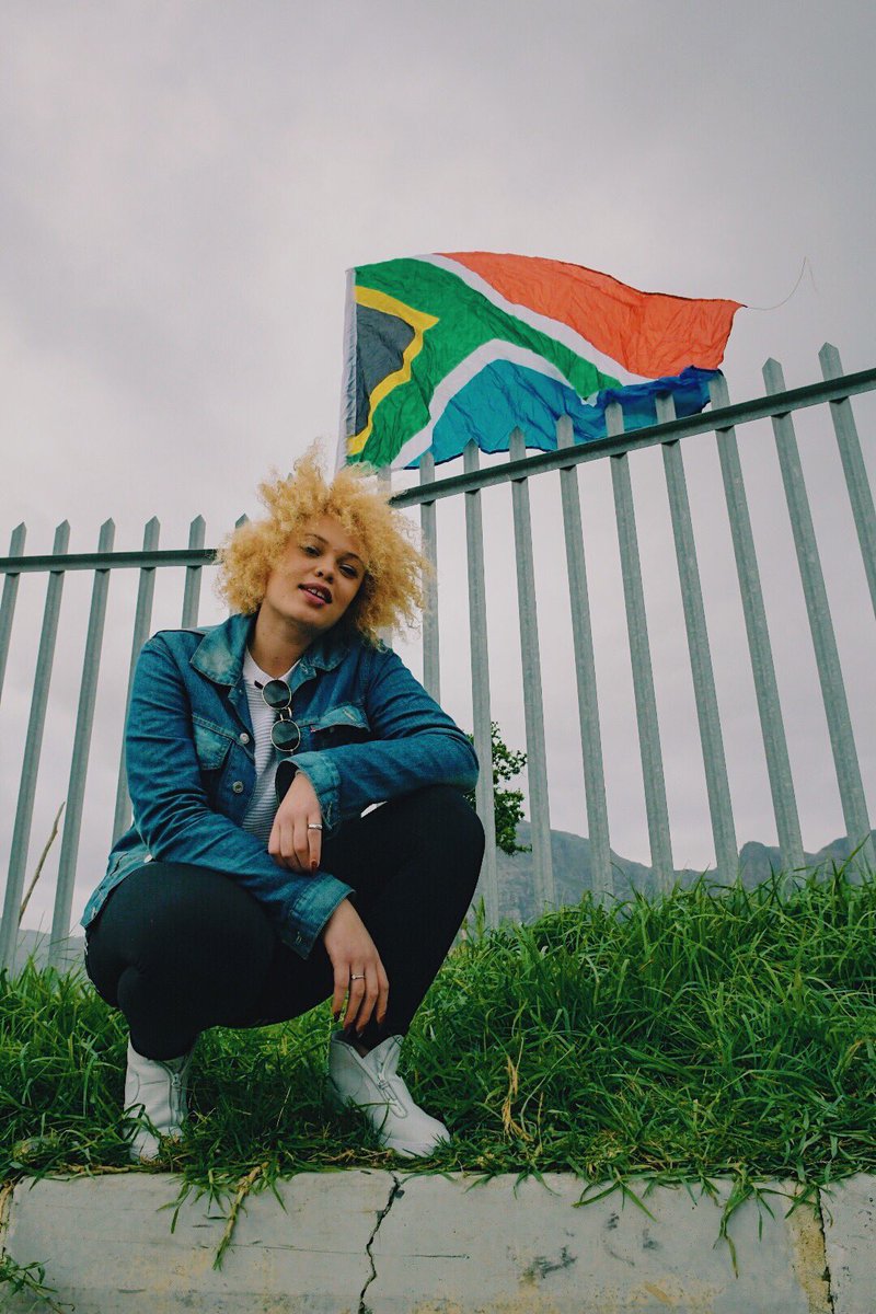 MissPattyMonroe's tweet photo. "hiiiii on this beat 🎧😌
Two feet off concrete "
#cornertocorner #houtbay #readyd #redbull #higher #and #higher
#mandeladay
#southafrica https://t.co/DWVmY0xmp1